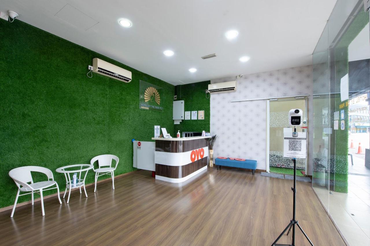 Oyo 90231 Hotel By The Park Plt جوهر بهرو المظهر الخارجي الصورة