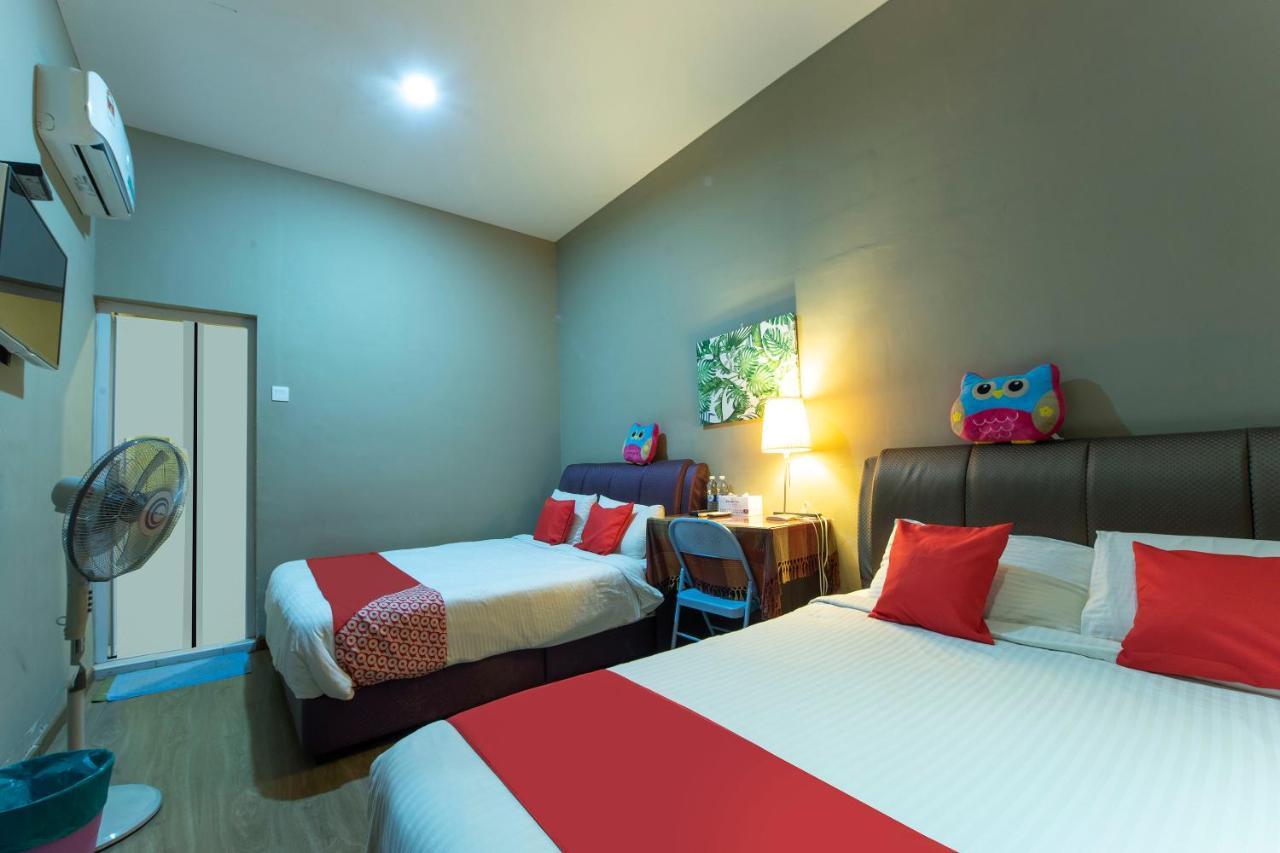 Oyo 90231 Hotel By The Park Plt جوهر بهرو المظهر الخارجي الصورة