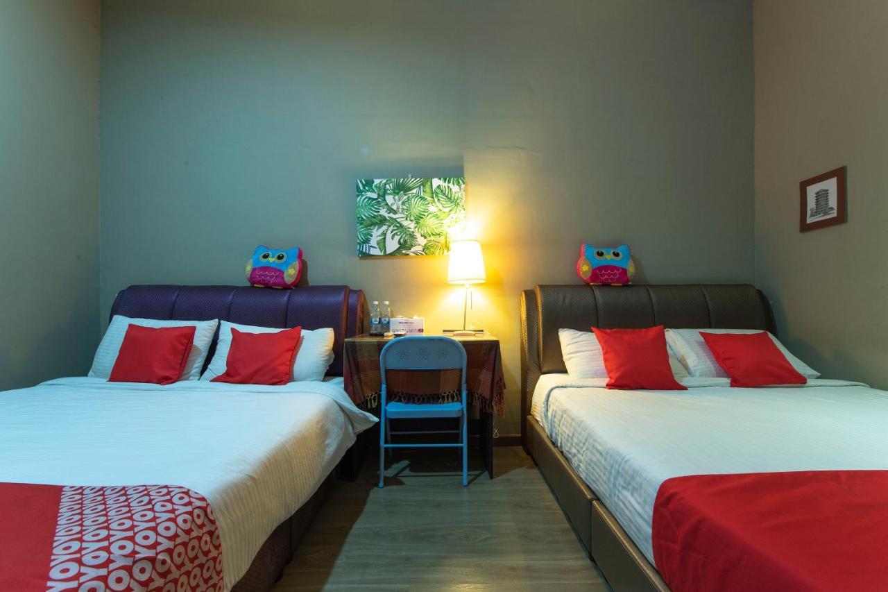 Oyo 90231 Hotel By The Park Plt جوهر بهرو المظهر الخارجي الصورة