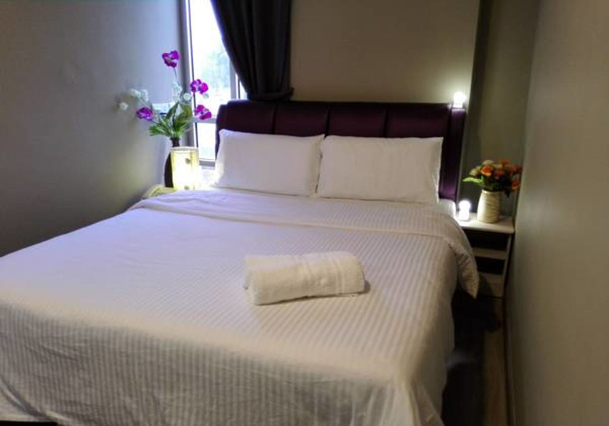 Oyo 90231 Hotel By The Park Plt جوهر بهرو المظهر الخارجي الصورة